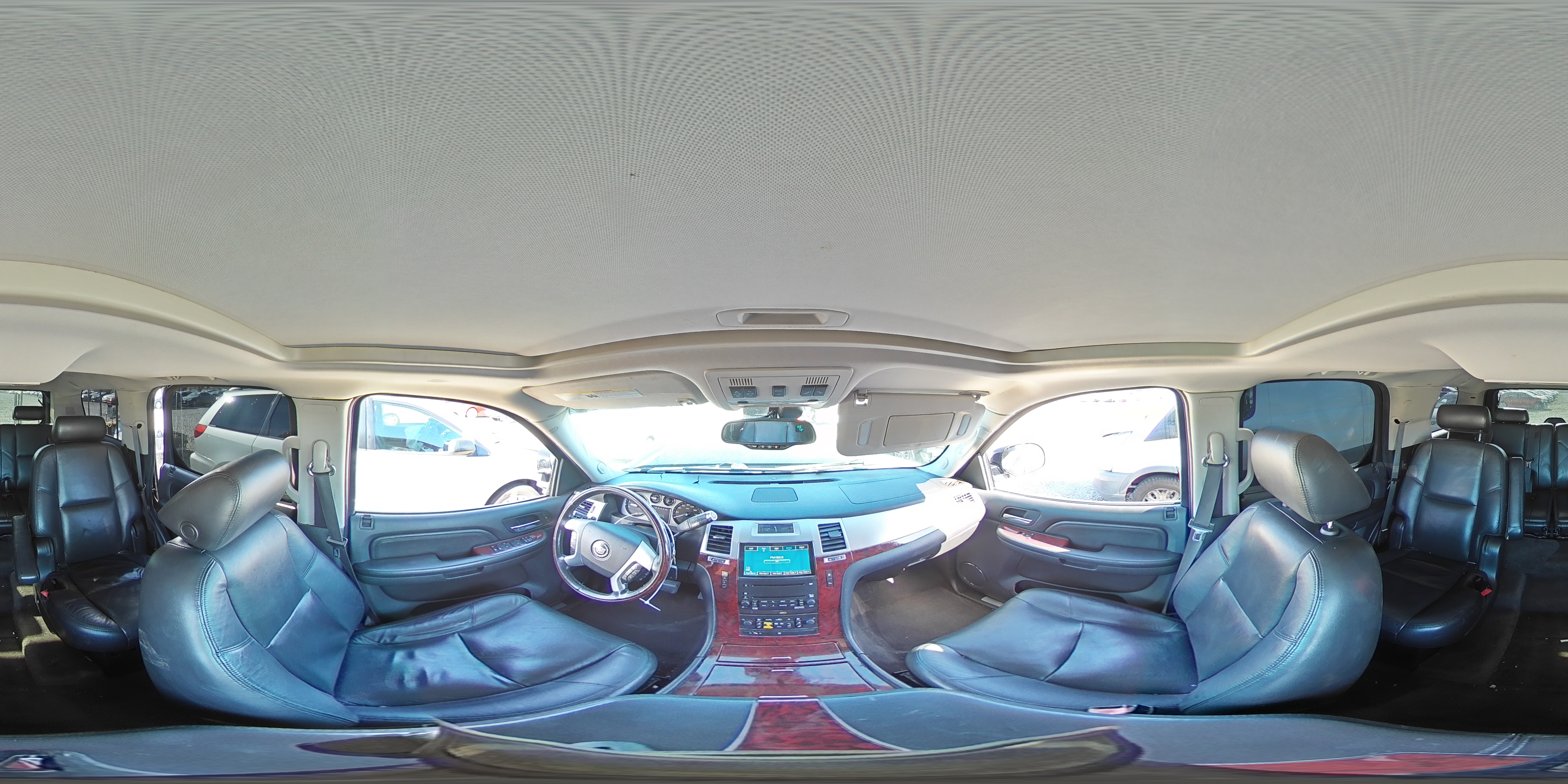 2008 Cadillac Escalade Luxury VIN: 1GYFK63828R201182 Lot: 82430985