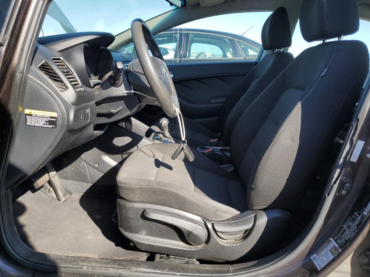 2017 Kia Forte Lx VIN: 3KPFK4A73HE115489 Lot: 85131225