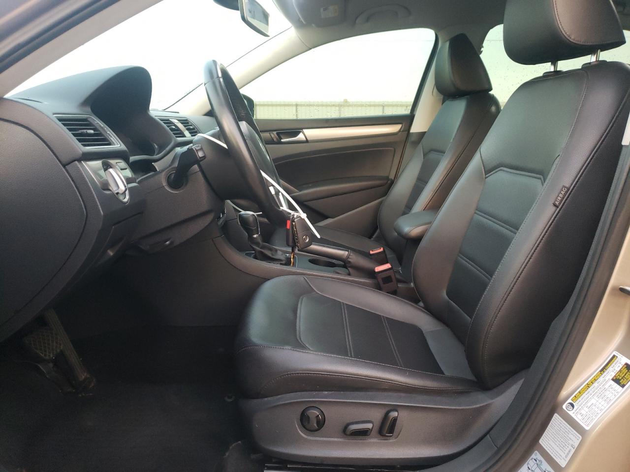 2015 Volkswagen Passat S VIN: 1VWAT7A33FC099043 Lot: 81952785