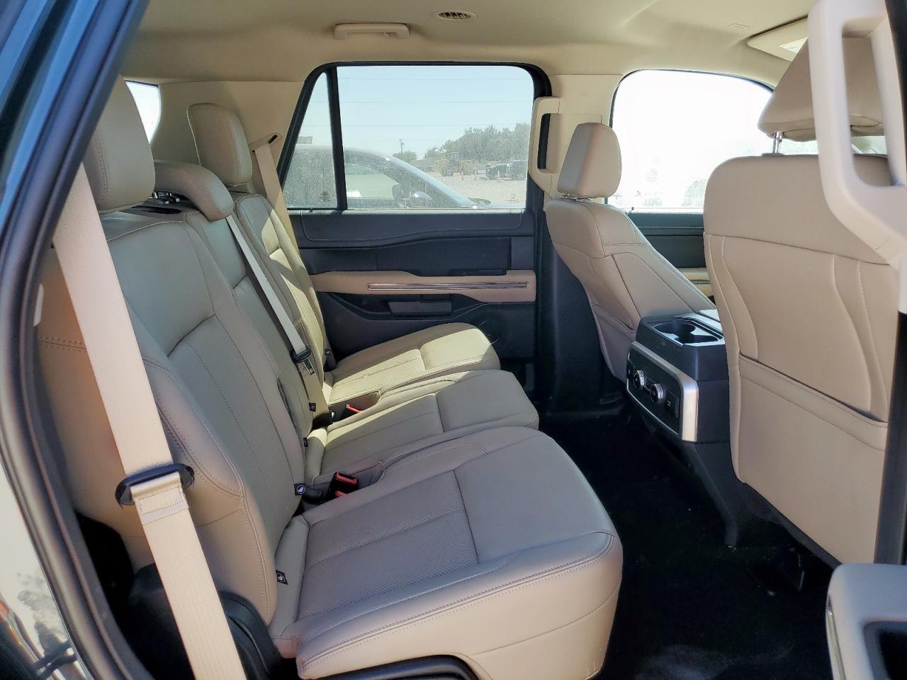 2024 Ford Expedition Xlt VIN: 1FMJU1H86REA49384 Lot: 86828695