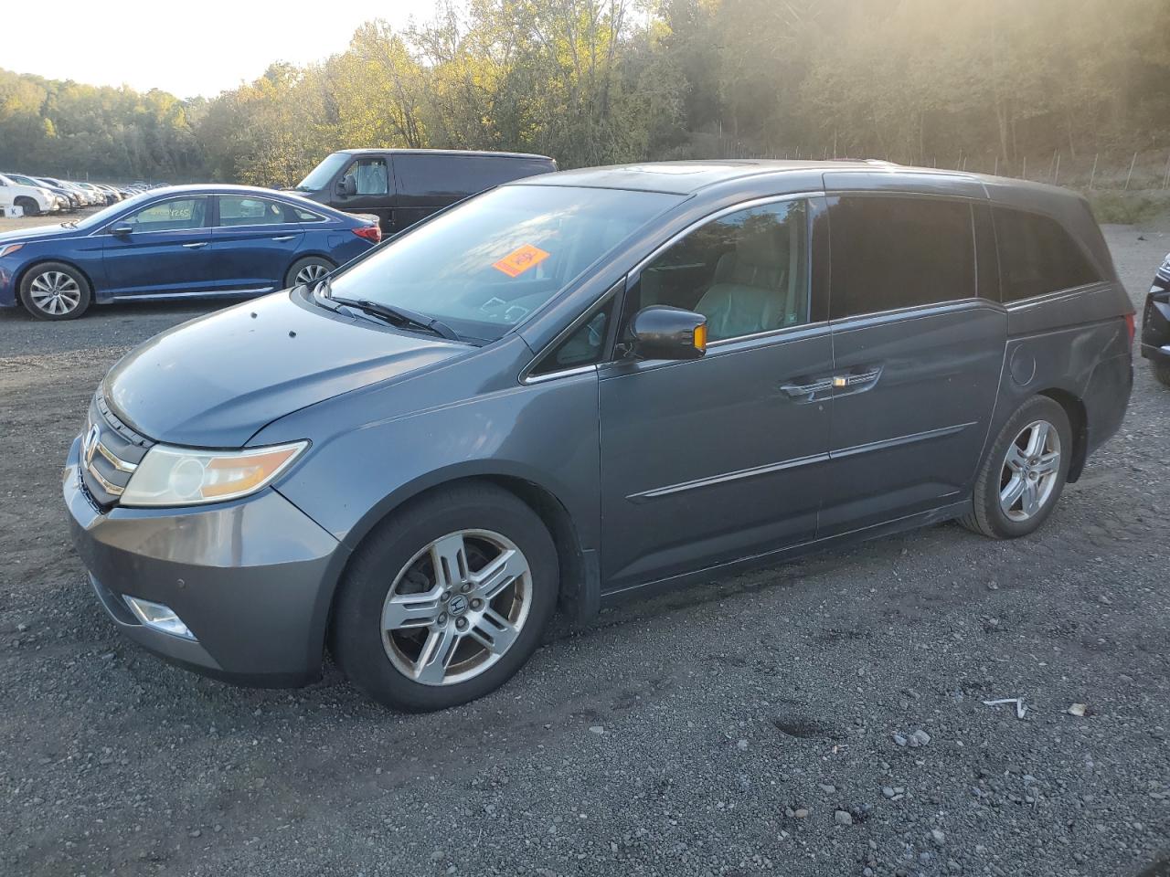 2011 Honda Odyssey Touring VIN: 5FNRL5H92BB030619 Lot: 86251565