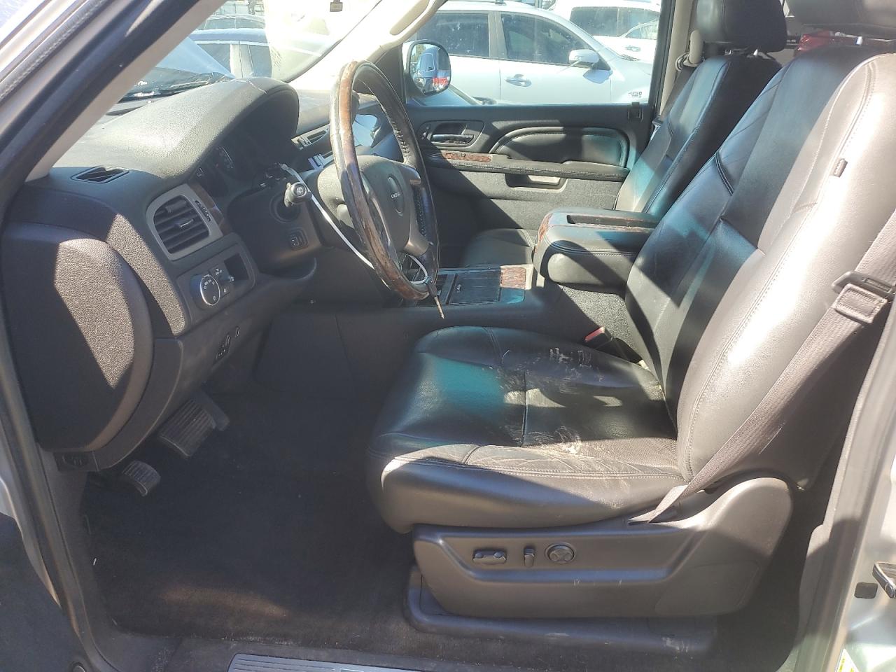 2013 GMC Yukon Xl Denali VIN: 1GKS2MEF9DR149763 Lot: 82251145