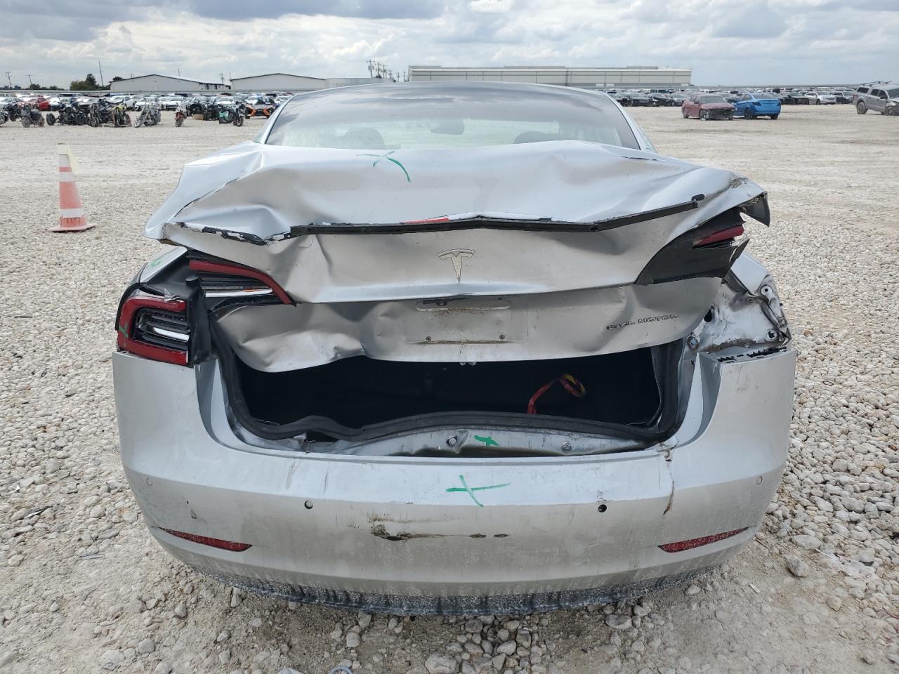 2018 Tesla Model 3 VIN: 5YJ3E1EB8JF054423 Lot: 87477425