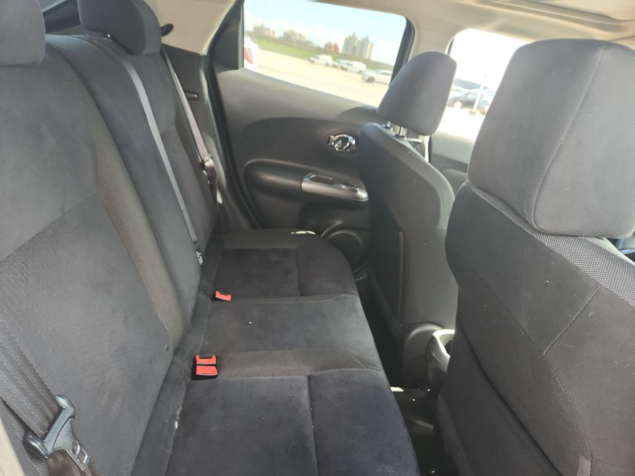 2014 Nissan Juke S VIN: JN8AF5MV8ET363680 Lot: 85729975