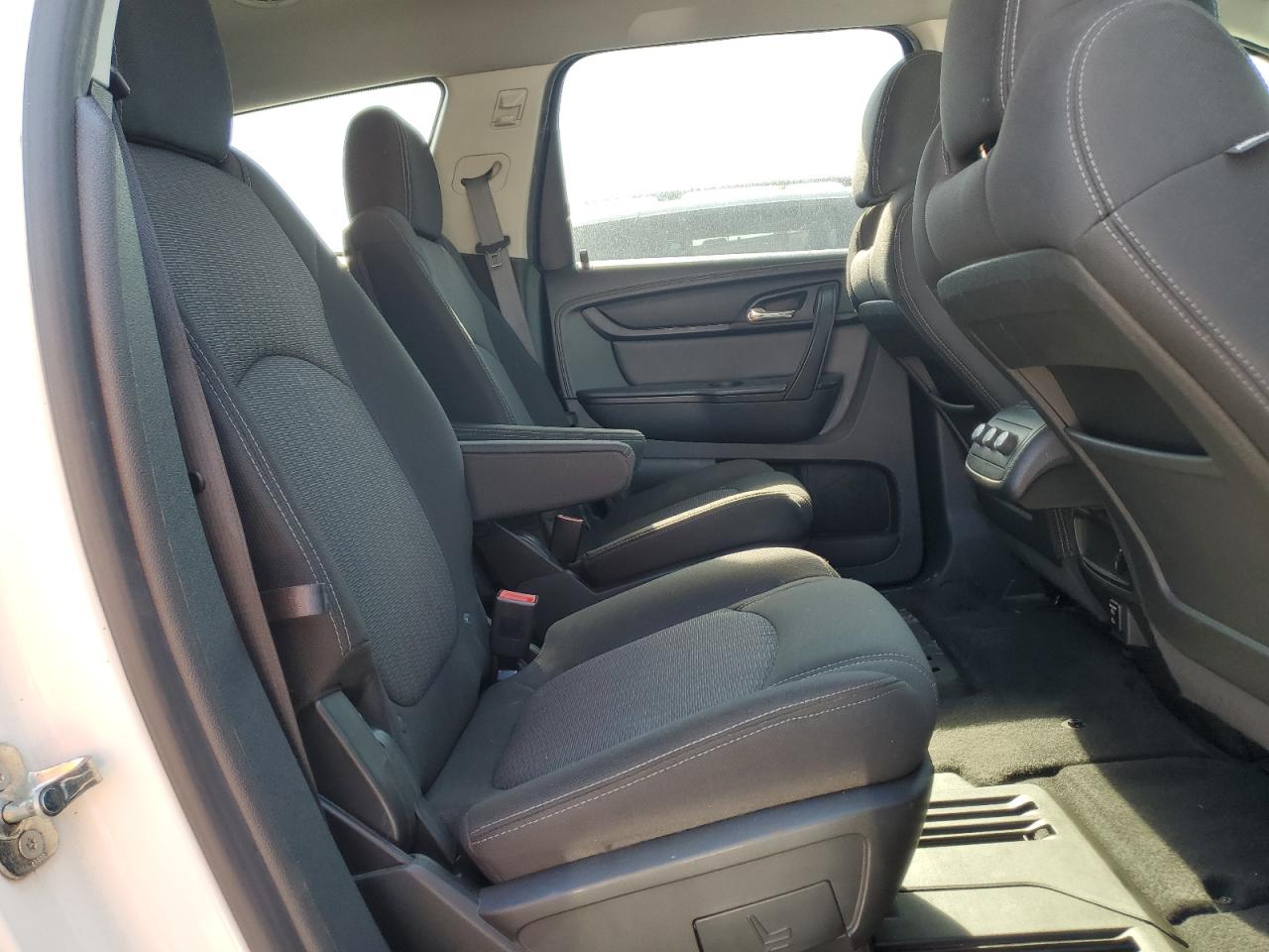 2015 Chevrolet Traverse Lt VIN: 1GNKRGKD4FJ244204 Lot: 82188905