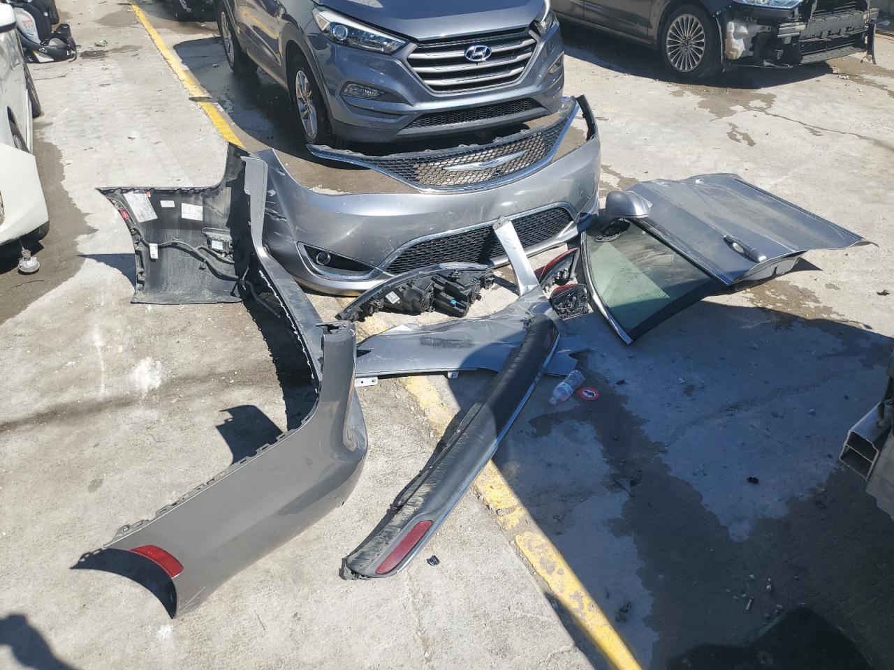 2020 Chrysler Pacifica Touring L VIN: 2C4RC1BG1LR272324 Lot: 86090015