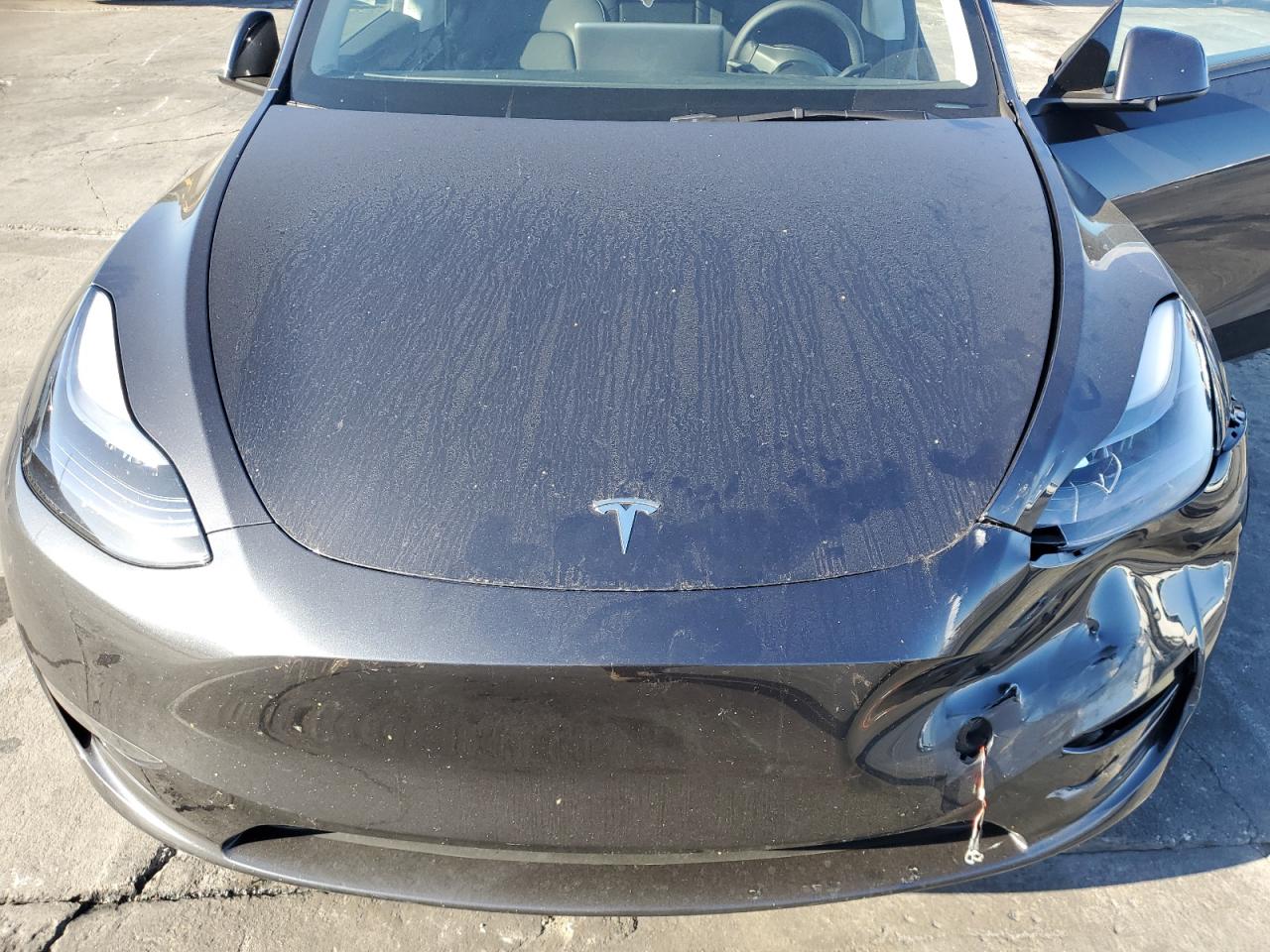 2025 Tesla Model Y VIN: 7SAYGDEE9SF263959 Lot: 85722855