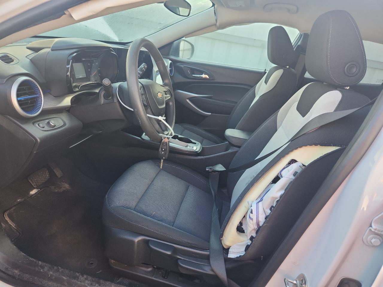 2025 Chevrolet Trax Ls VIN: KL77LFEP5SC117957 Lot: 81985235