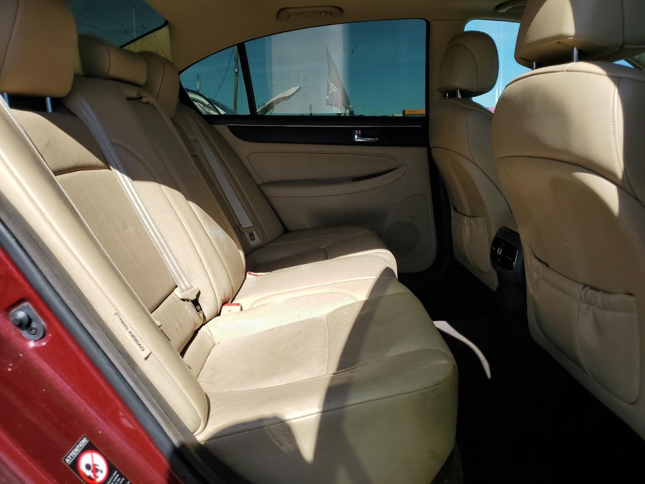 2009 Hyundai Genesis 3.8L VIN: KMHGC46EX9U042564 Lot: 82415165