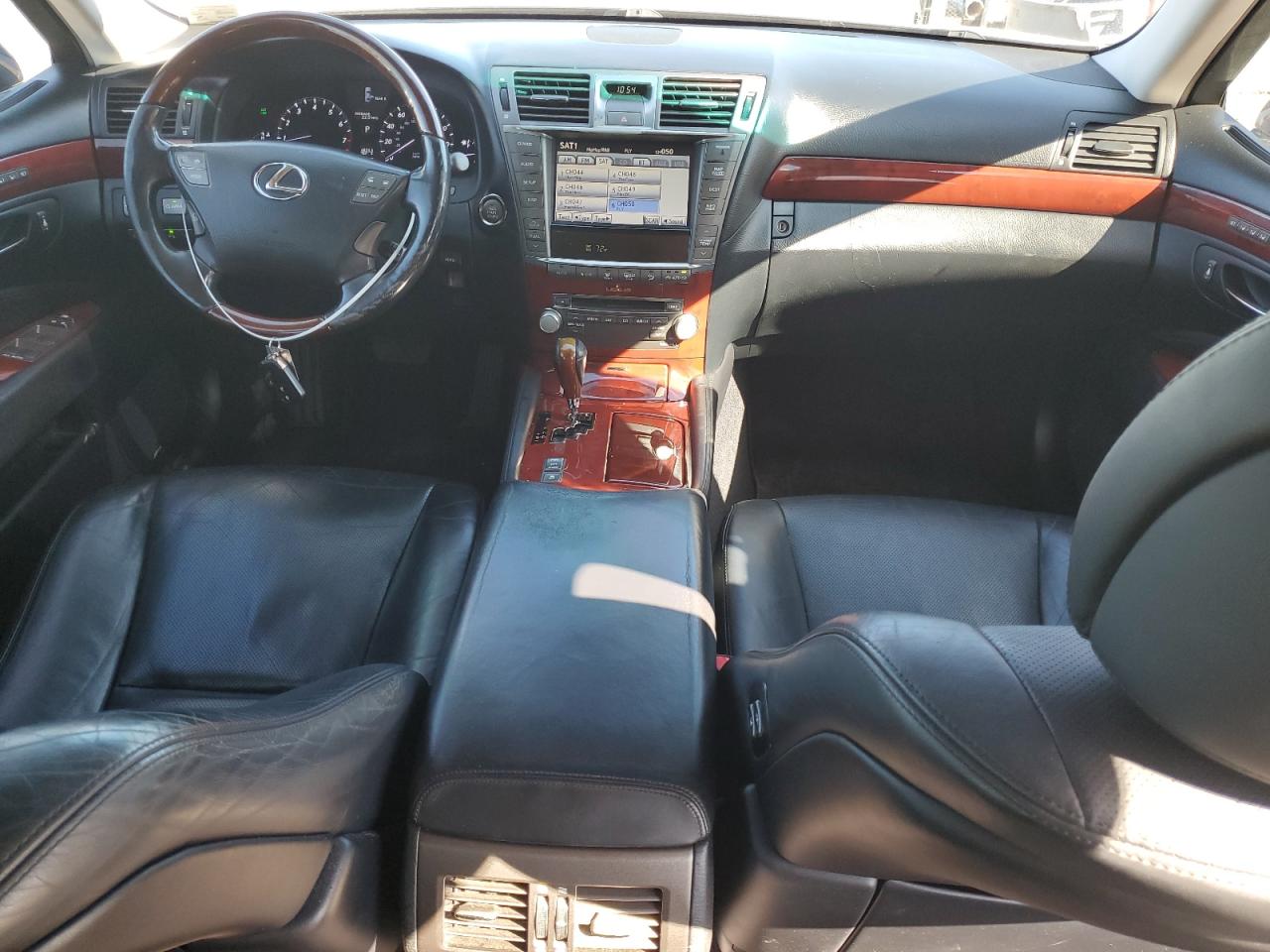 2011 Lexus Ls 460 VIN: JTHBL5EF2B5104097 Lot: 84960545