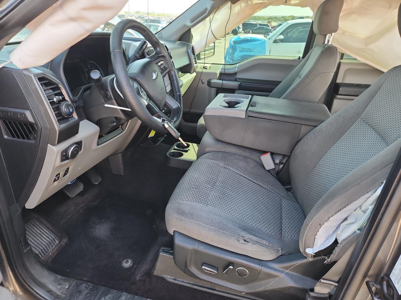 2017 Ford F150 Supercrew VIN: 1FTEW1CP4HKC52823 Lot: 90011185