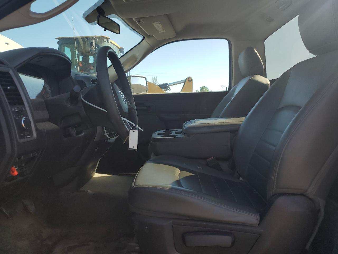 2017 Ram 1500 St VIN: 3C6JR6AG7HG786984 Lot: 81942525
