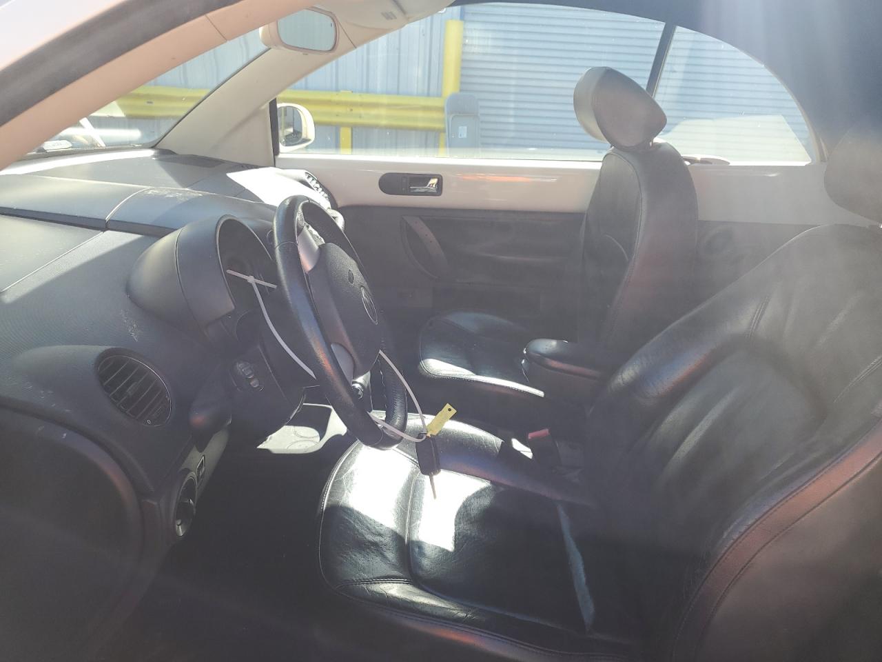 2007 Volkswagen New Beetle Convertible Option Package 2 VIN: 3VWSF31Y97M401029 Lot: 86524555