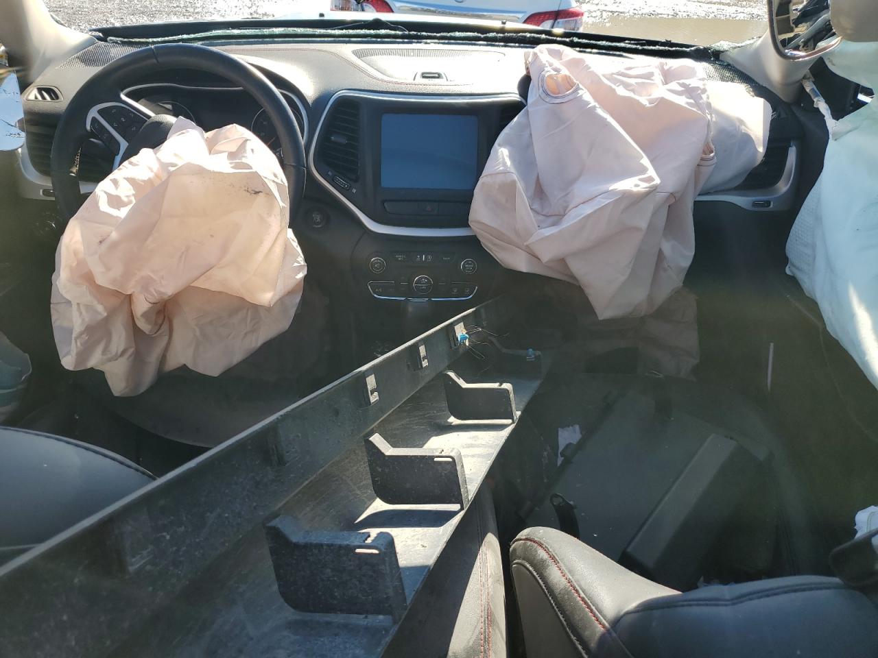 2015 Jeep Cherokee Trailhawk VIN: 1C4PJMBS4FW649968 Lot: 89860585