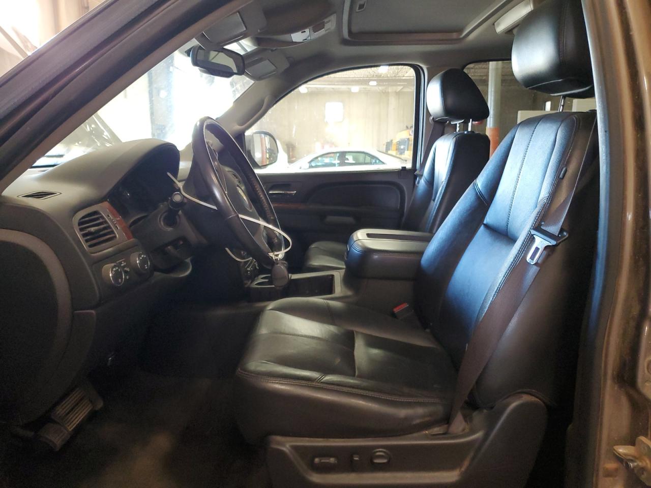 2013 Chevrolet Tahoe K1500 Lt VIN: 1GNSKBE08DR245550 Lot: 85913695