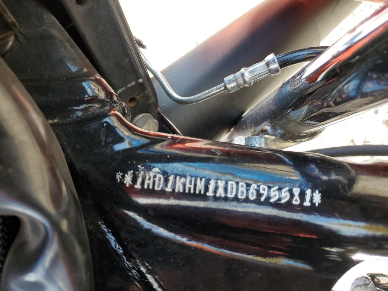 2013 Harley-Davidson Fltrx Road Glide Custom VIN: 1HD1KHM1XDB695581 Lot: 87412015