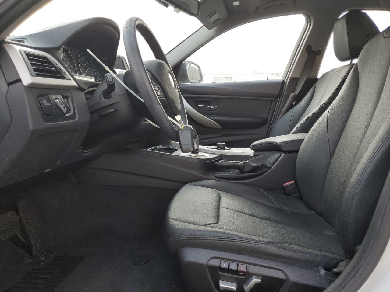 2016 BMW 320 I VIN: WBA8A9C51GK619231 Lot: 85876185