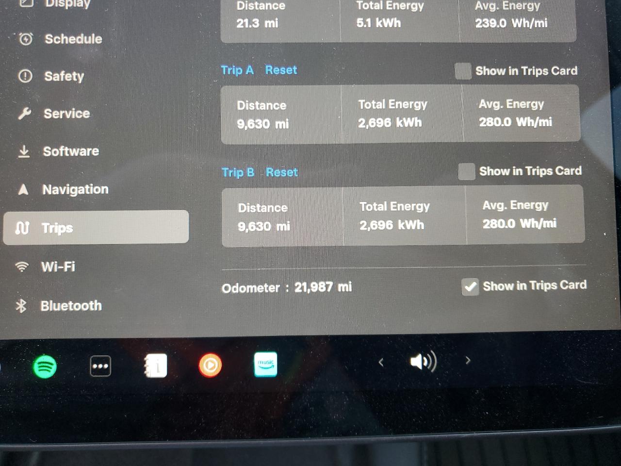 2023 Tesla Model Y VIN: 7SAYGDEF0PF585437 Lot: 82607835