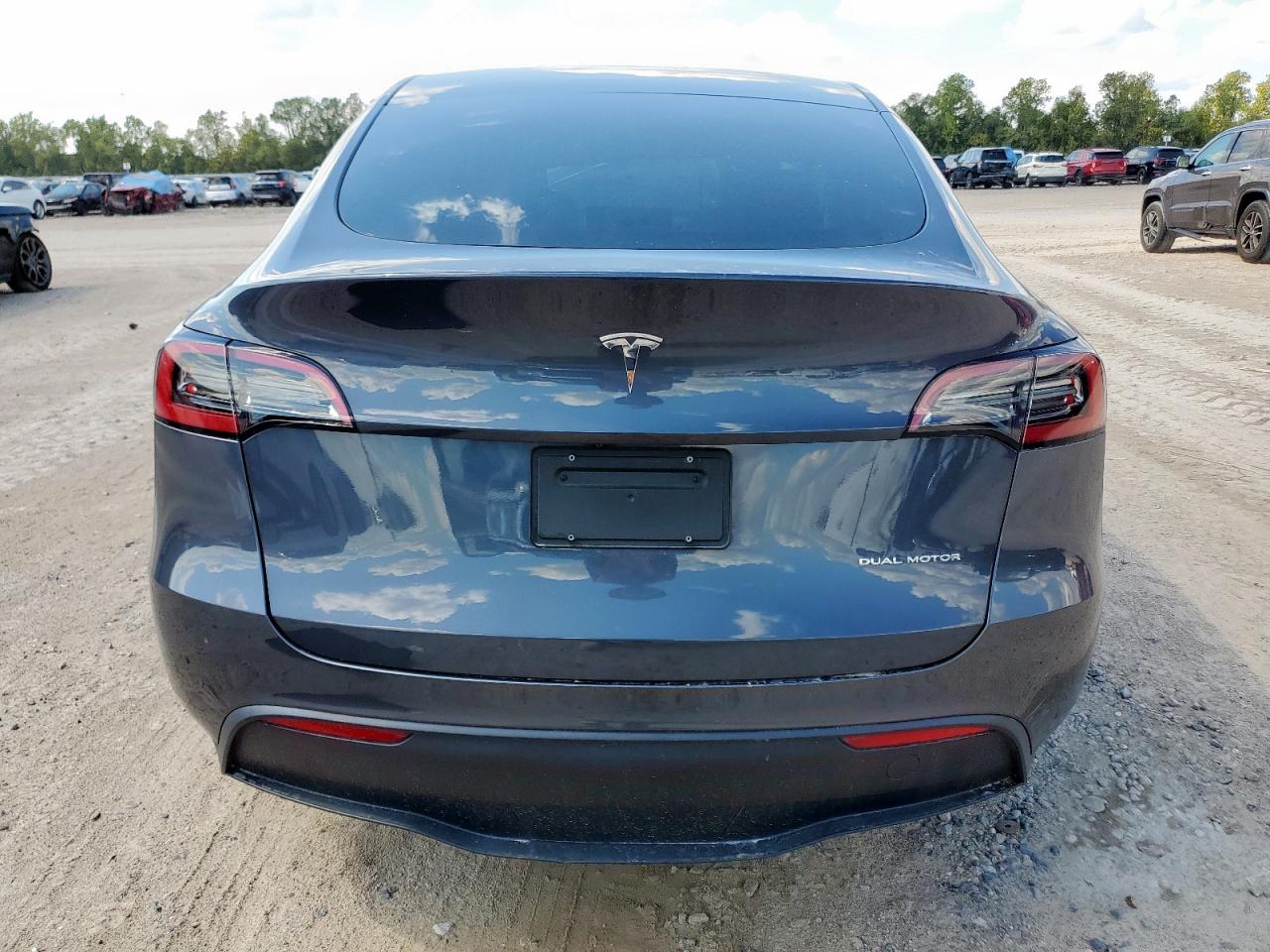 2023 Tesla Model Y VIN: 7SAYGDEEXPF609766 Lot: 85840595