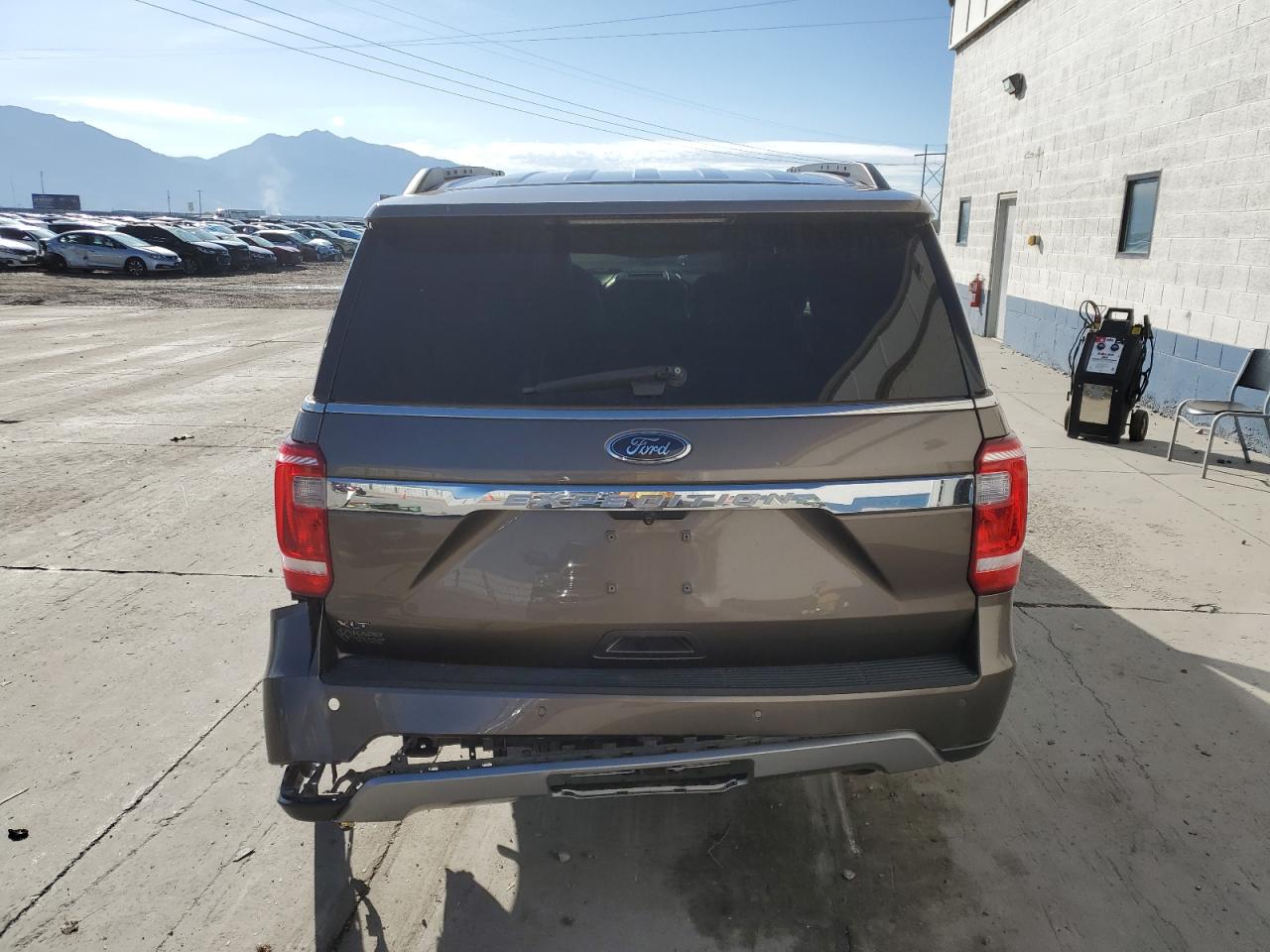 2018 Ford Expedition Xlt VIN: 1FMJU1JT3JEA30472 Lot: 84970405