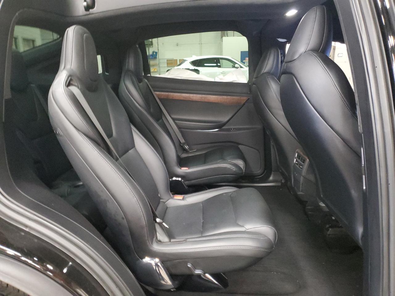 2020 Tesla Model X VIN: 5YJXCBE2XLF301733 Lot: 90254305