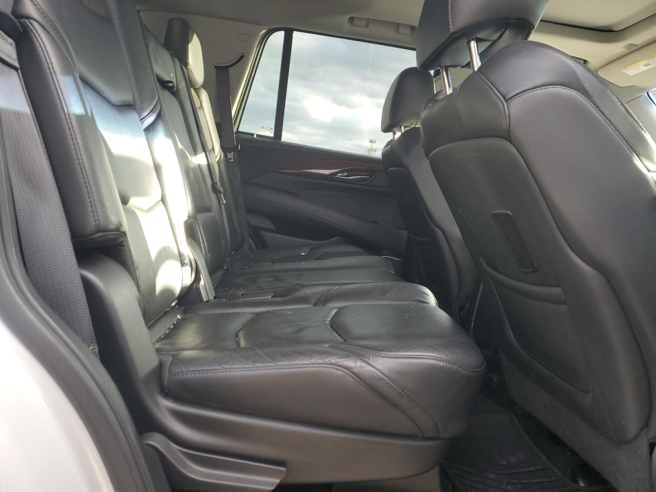 2019 Cadillac Escalade Luxury VIN: 1GYS4BKJ1KR139318 Lot: 85394495