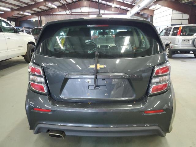 Hatchbacks CHEVROLET SONIC 2017 Szary