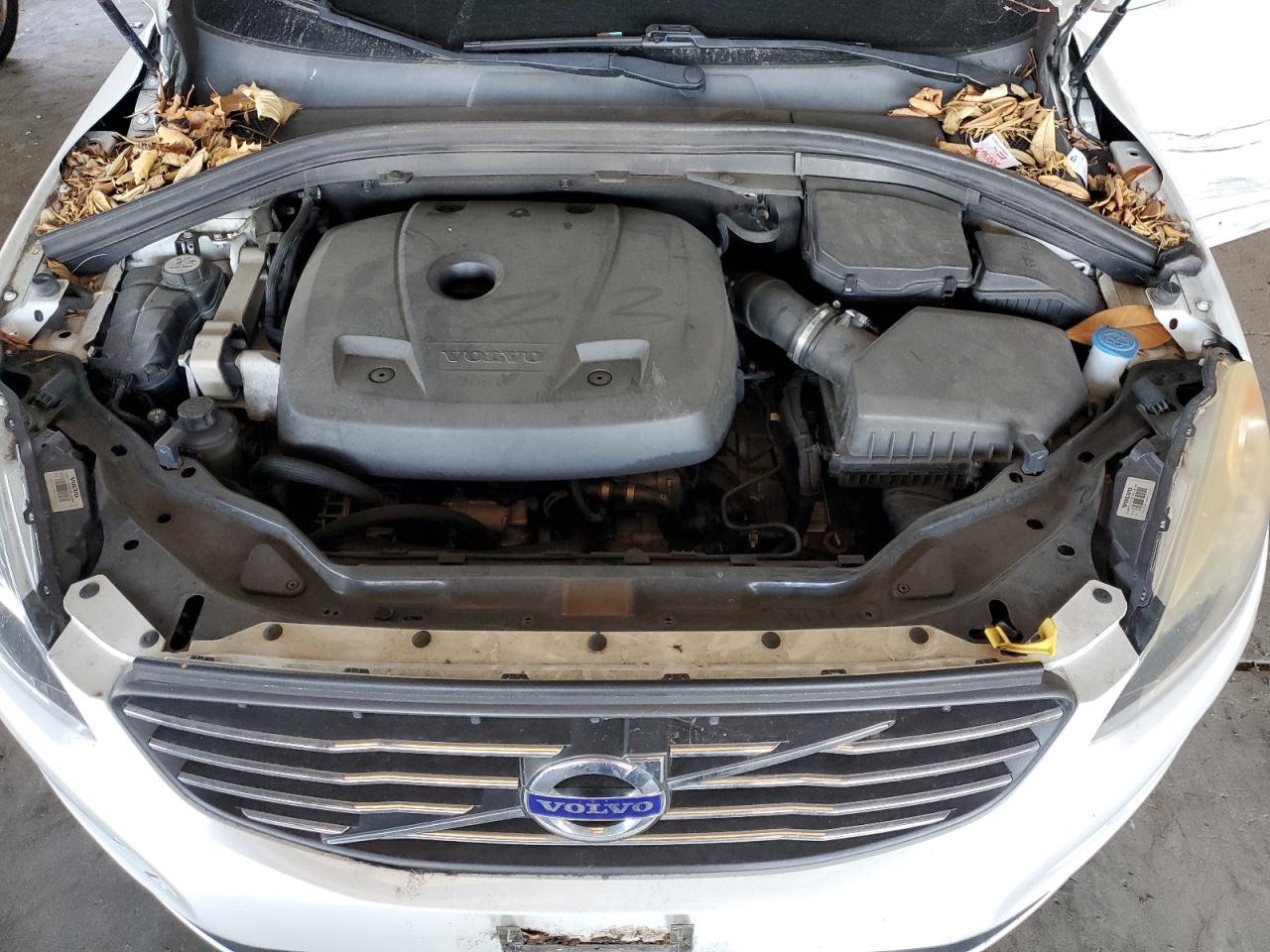 2015 Volvo Xc60 T5 Premier VIN: YV440MDK4F2738236 Lot: 82273525