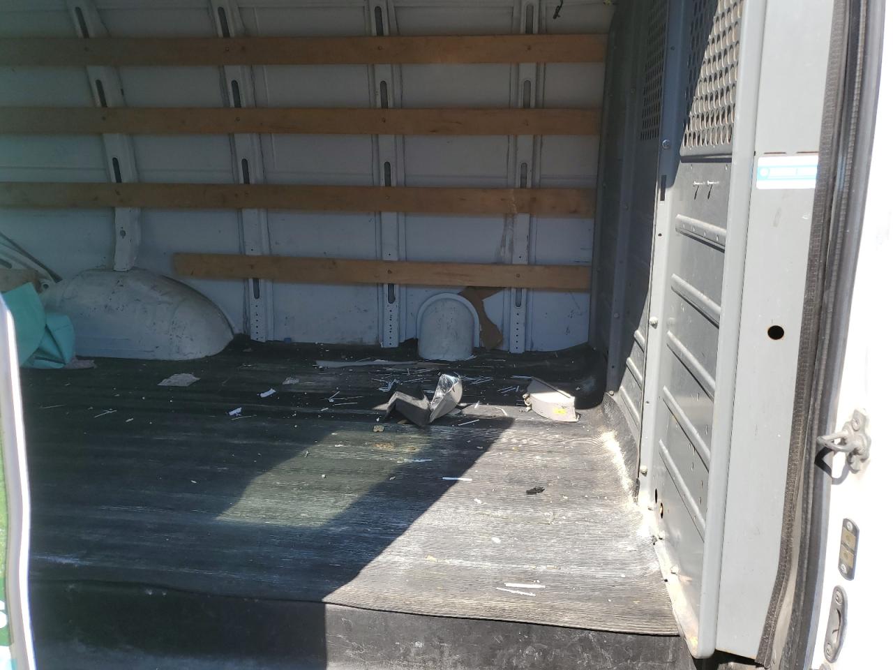 2018 Chevrolet Express G2500 VIN: 1GCWGAFG4J1906132 Lot: 84757585