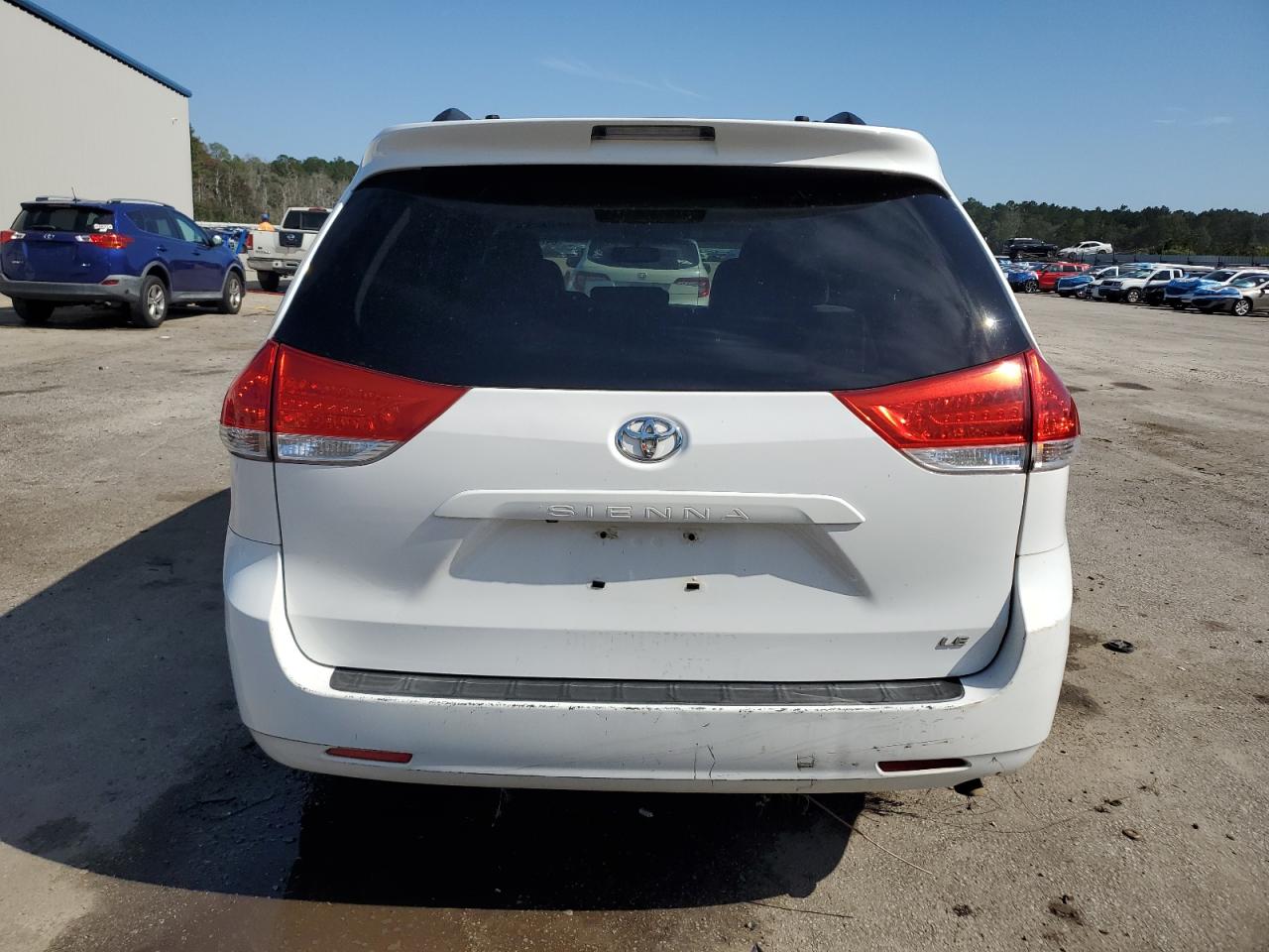 2012 Toyota Sienna Le VIN: 5TDKK3DC9CS227049 Lot: 84749025