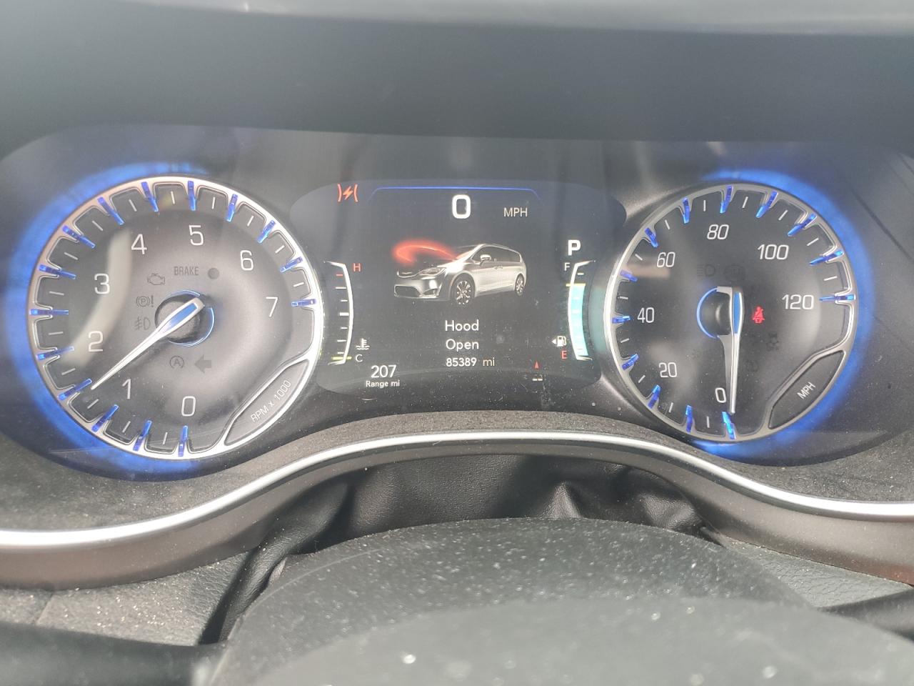 2018 Chrysler Pacifica Limited VIN: 2C4RC1GG8JR320777 Lot: 89904345