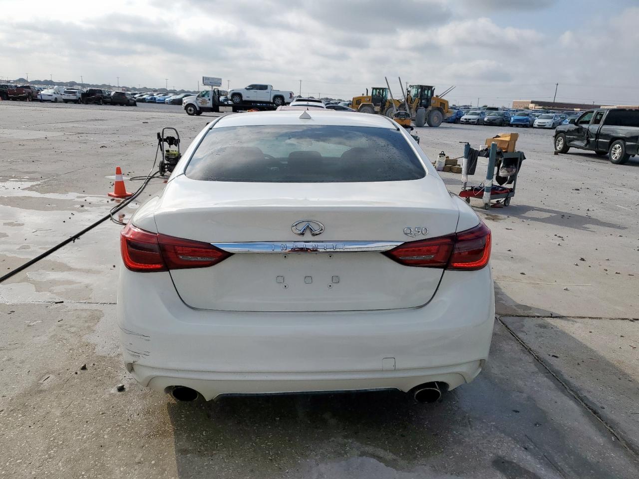 2018 Infiniti Q50 Pure VIN: JN1CV7AP2JM240473 Lot: 90371025
