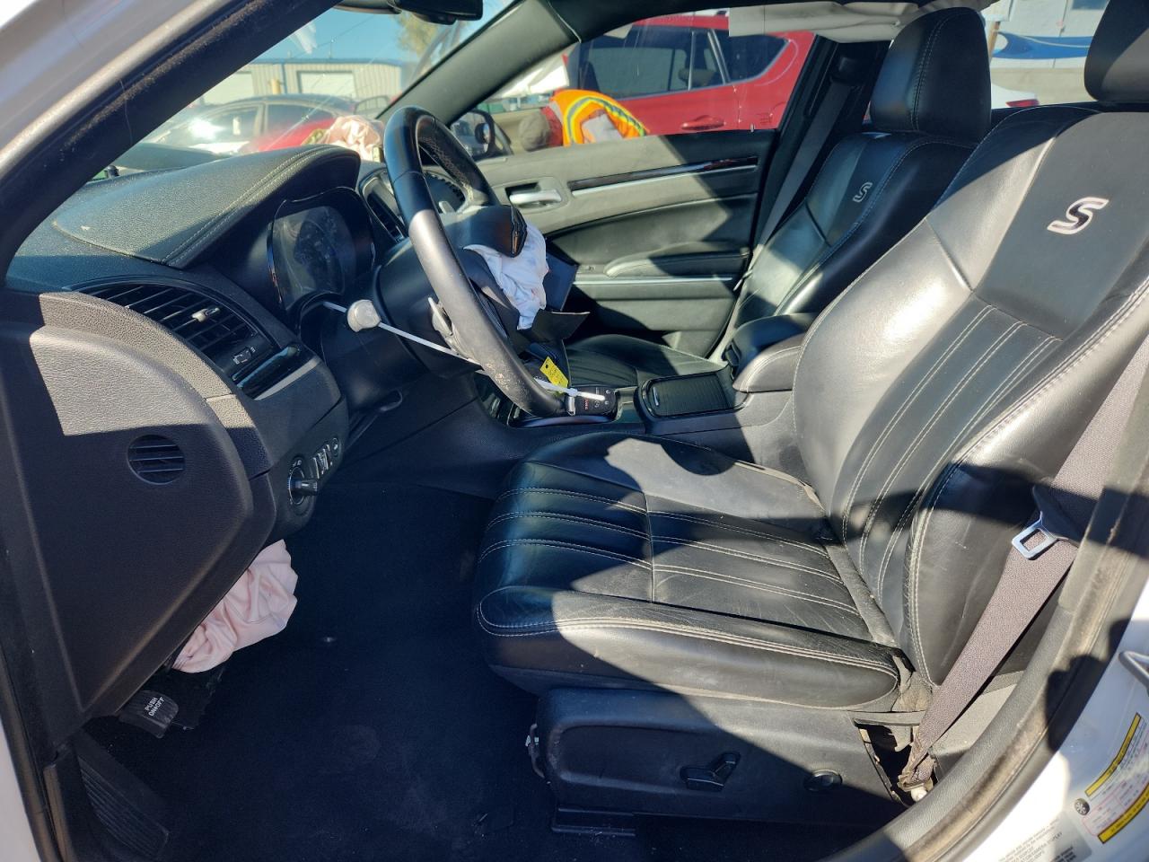 2017 Chrysler 300 S VIN: 2C3CCABGXHH615929 Lot: 82569285