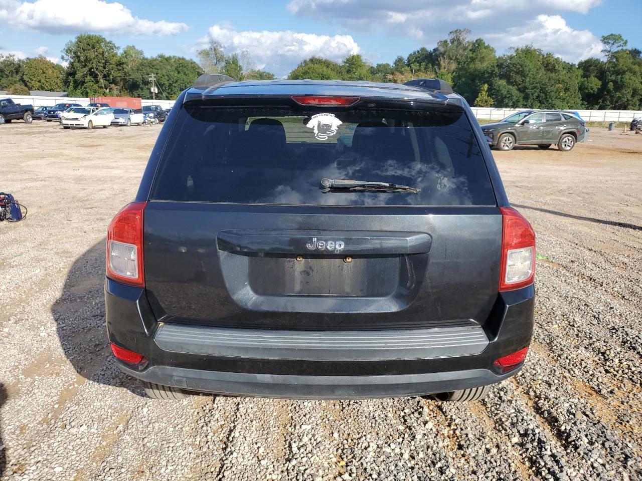 2011 Jeep Compass Sport VIN: 1J4NT1FA9BD215840 Lot: 82764565