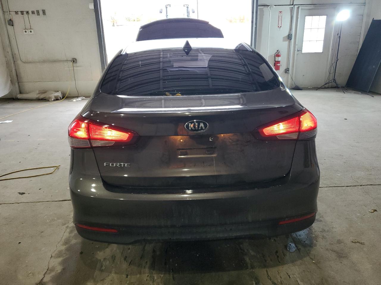2018 Kia Forte Lx VIN: 3KPFL4A72JE178814 Lot: 90867675