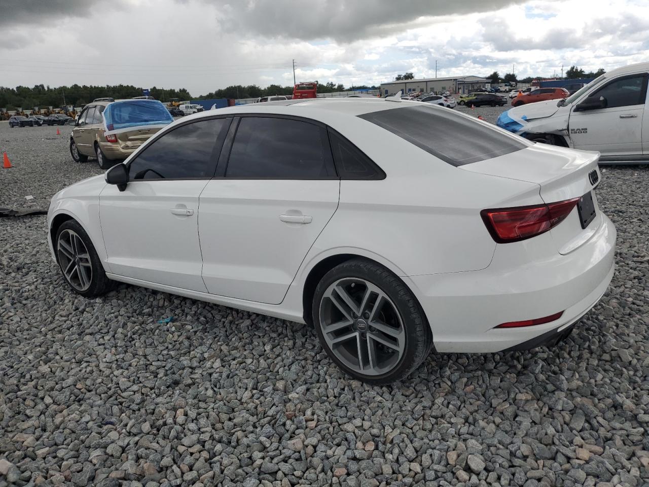 Фото: WAUAUGFF8H1051990