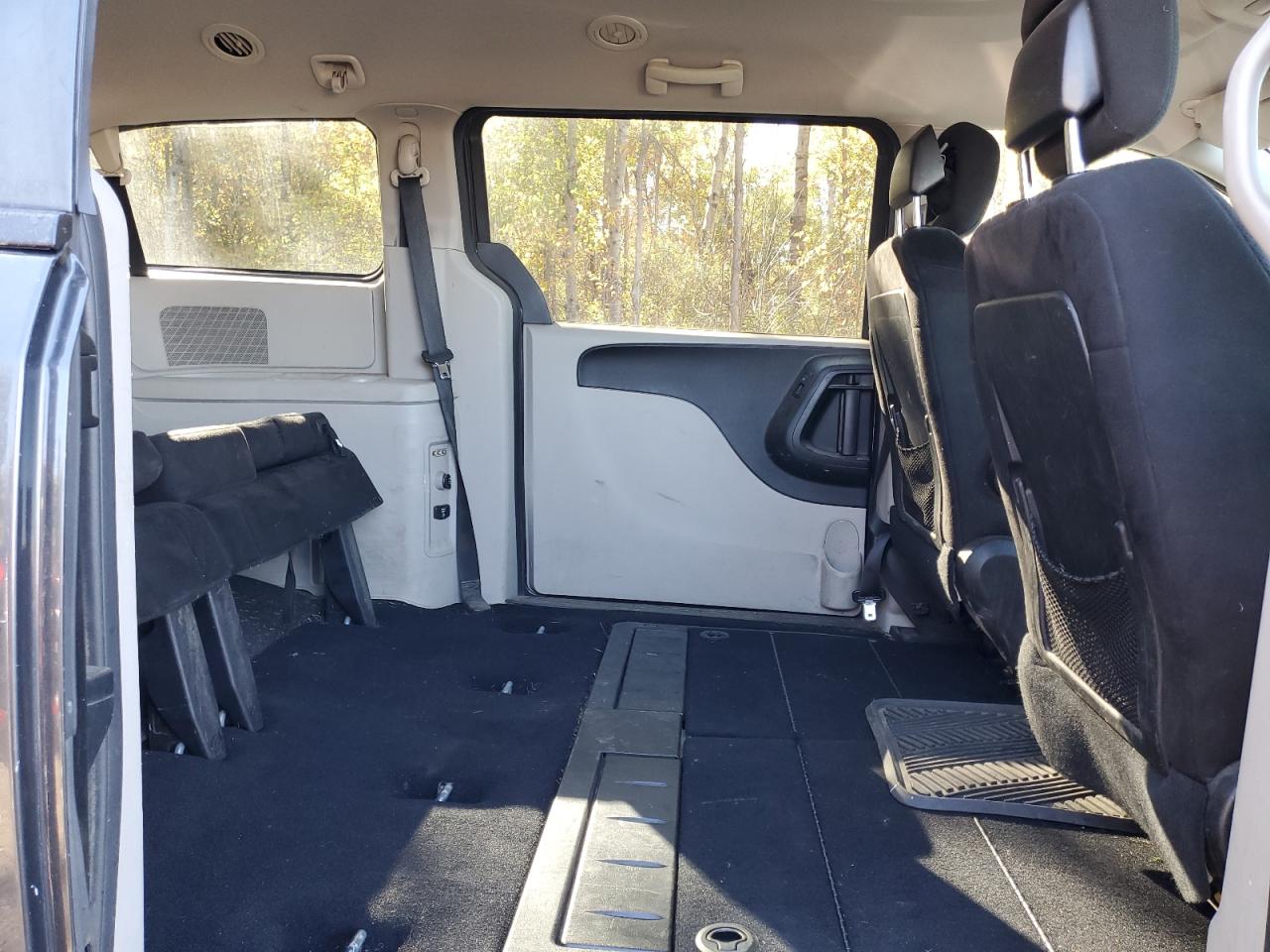 2011 Dodge Grand Caravan Express VIN: 2D4RN4DG8BR778145 Lot: 85831475