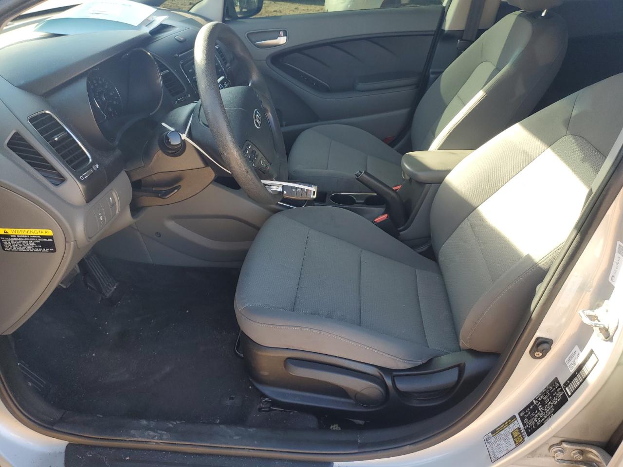 2018 Kia Forte Lx VIN: 3KPFK4A73JE281226 Lot: 89692205