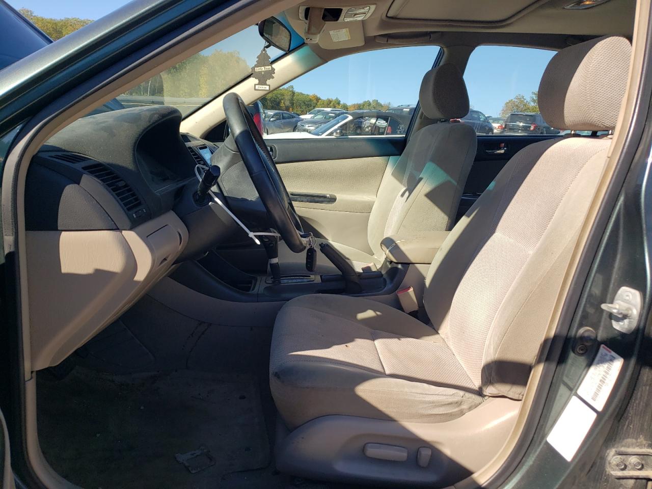 2003 Toyota Camry Le VIN: JTDBF32K330108043 Lot: 85266835