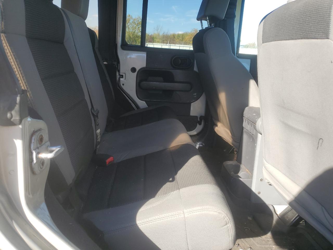 2007 Jeep Wrangler X VIN: 1J4GA39197L122660 Lot: 84707465