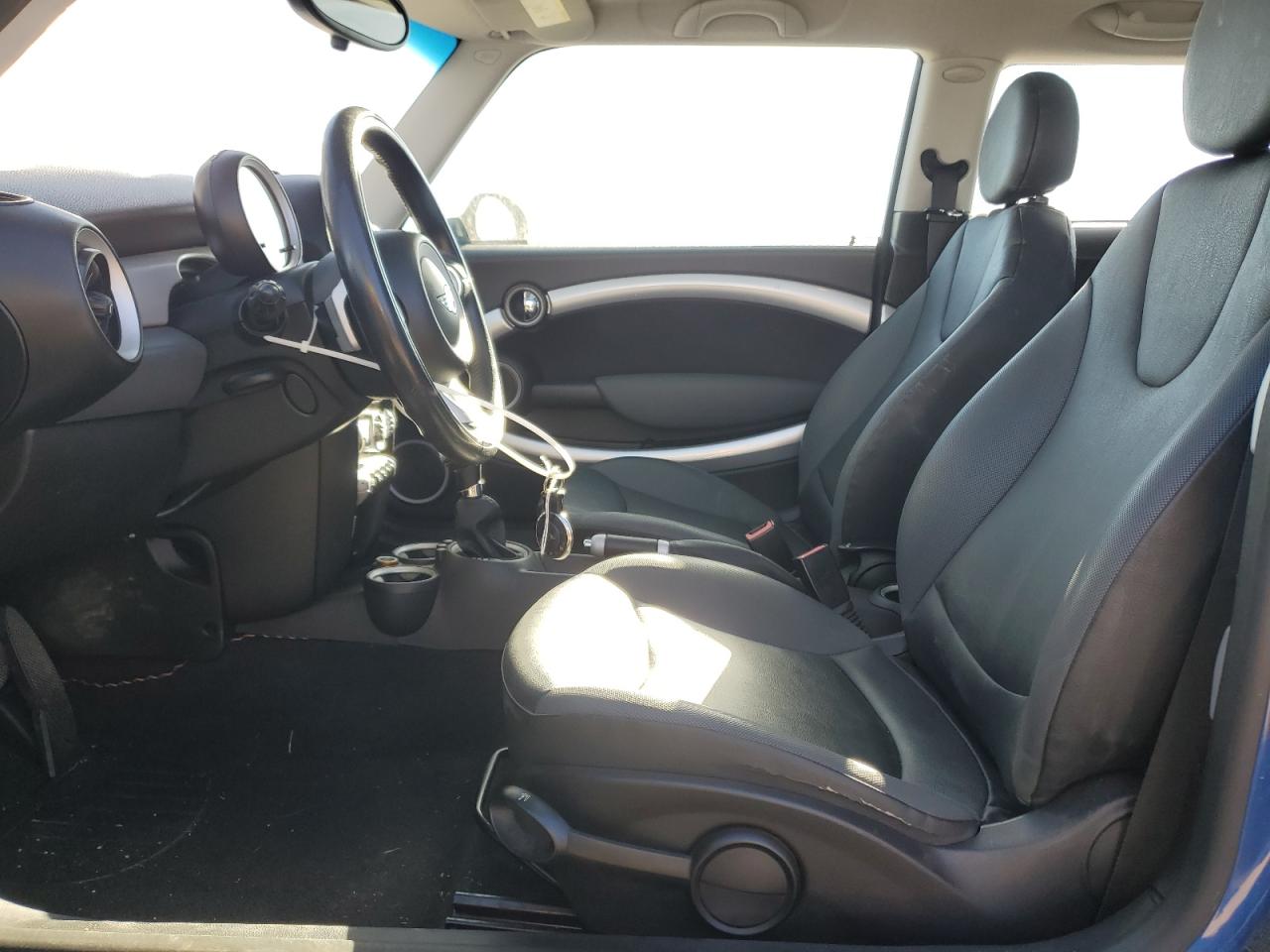 2008 Mini Cooper VIN: WMWMF33568TT60356 Lot: 84301125