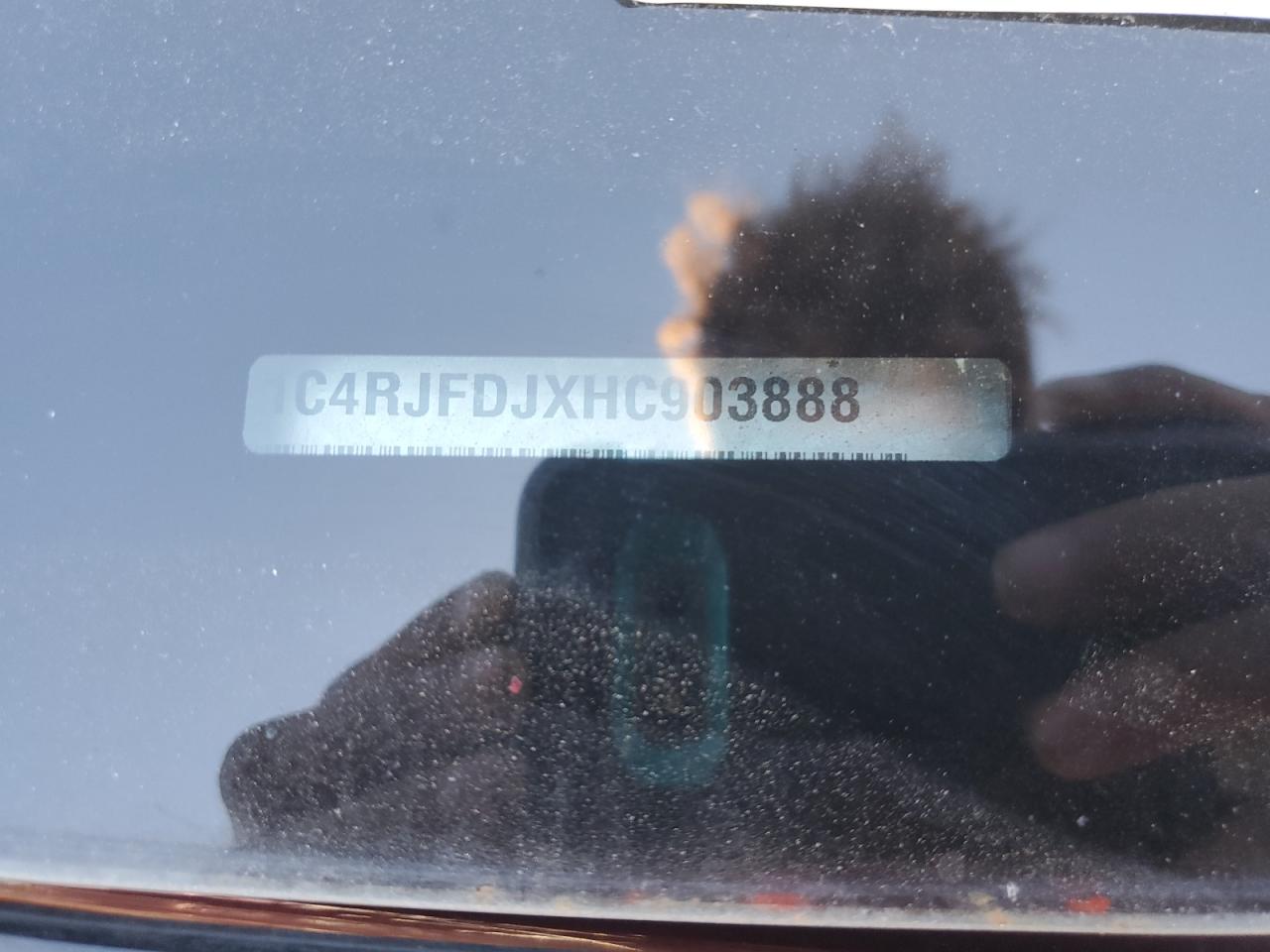 2017 Jeep Grand Cherokee Srt-8 VIN: 1C4RJFDJXHC903888 Lot: 82365915