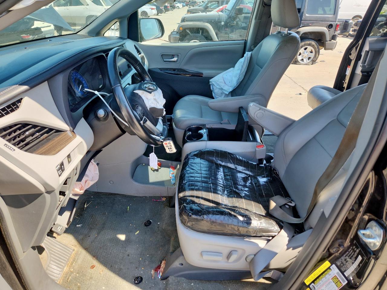 2016 Toyota Sienna Xle VIN: 5TDYK3DC0GS700658 Lot: 85913805