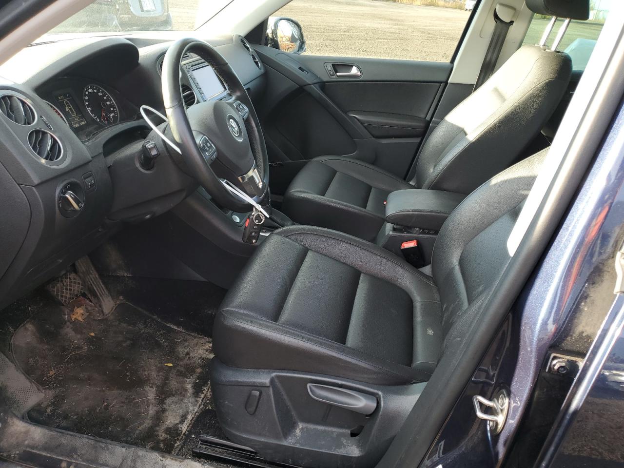 2015 Volkswagen Tiguan S VIN: WVGHV7AX2FW510215 Lot: 86894835