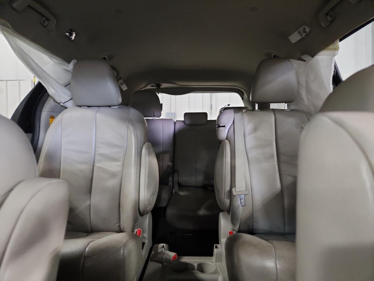 2014 Toyota Sienna Xle VIN: 5TDYK3DC9ES447000 Lot: 84944775