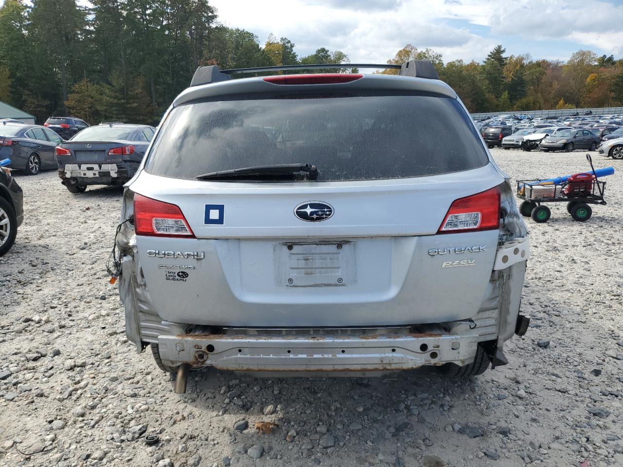 2013 Subaru Outback 2.5I Premium VIN: 4S4BRBCC7D3273128 Lot: 84028425