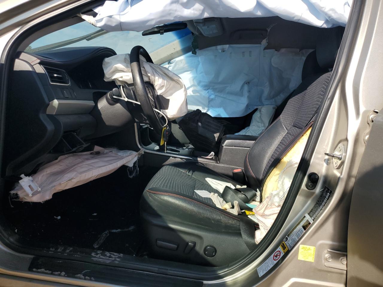 2015 Toyota Camry Le VIN: 4T1BF1FKXFU050780 Lot: 84985005