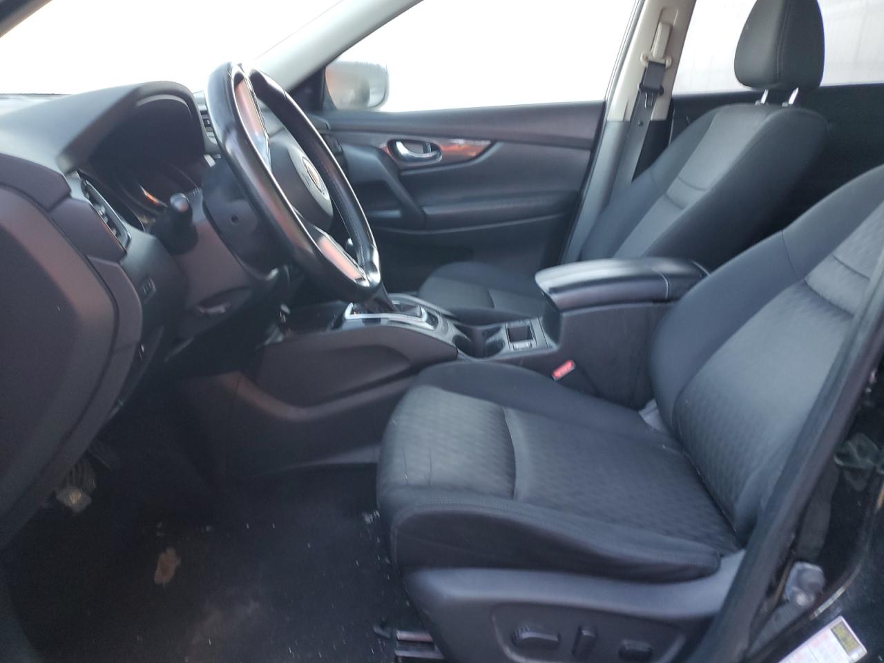 2018 Nissan Rogue S VIN: JN8AT2MV6JW304773 Lot: 82233265