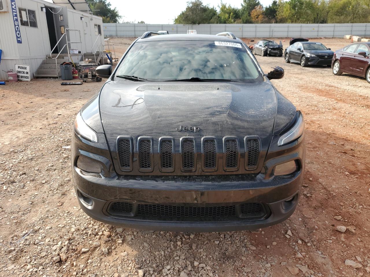 2018 Jeep Cherokee Latitude VIN: 1C4PJMCB2JD559558 Lot: 86327005