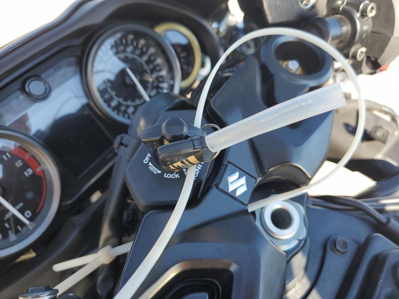 2025 Suzuki Gsx1300 Rr VIN: JS1EJ11B1S7100167 Lot: 85915055